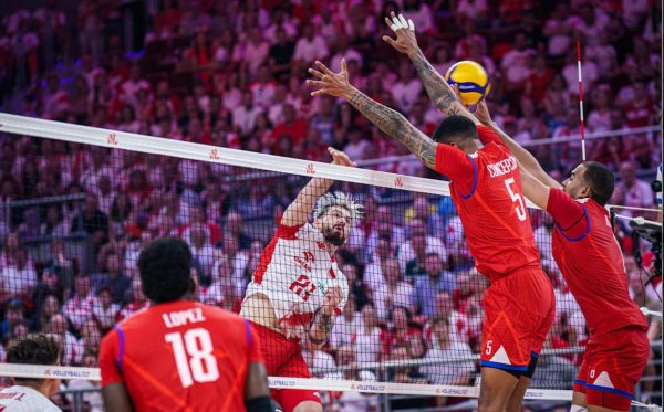 申捷策略 乱套了！世界第一1-3被爆冷，日本惊天逆转，中国男排完败出局