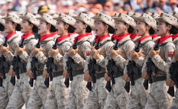 富牛网 英姿飒爽！四川高校大四女生，亮相九三阅兵方队